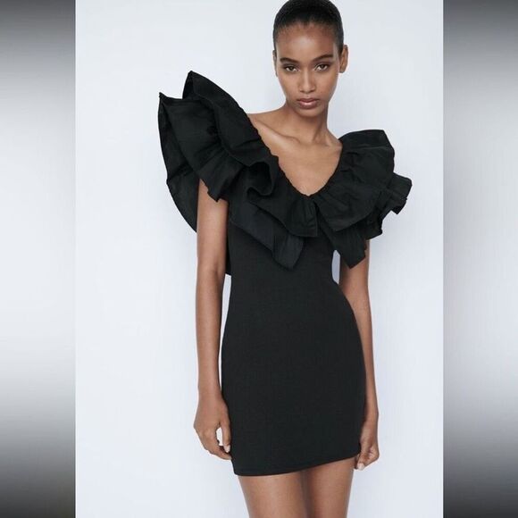 Zara Fitted Ruffled Black Dress - Picture 1 of 6